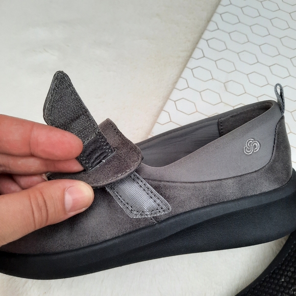 Clarks Cloudsteppers Sillian 2.0 Ease Slip On Comfort Flats Gray 6 Loafers - Picture 7 of 11